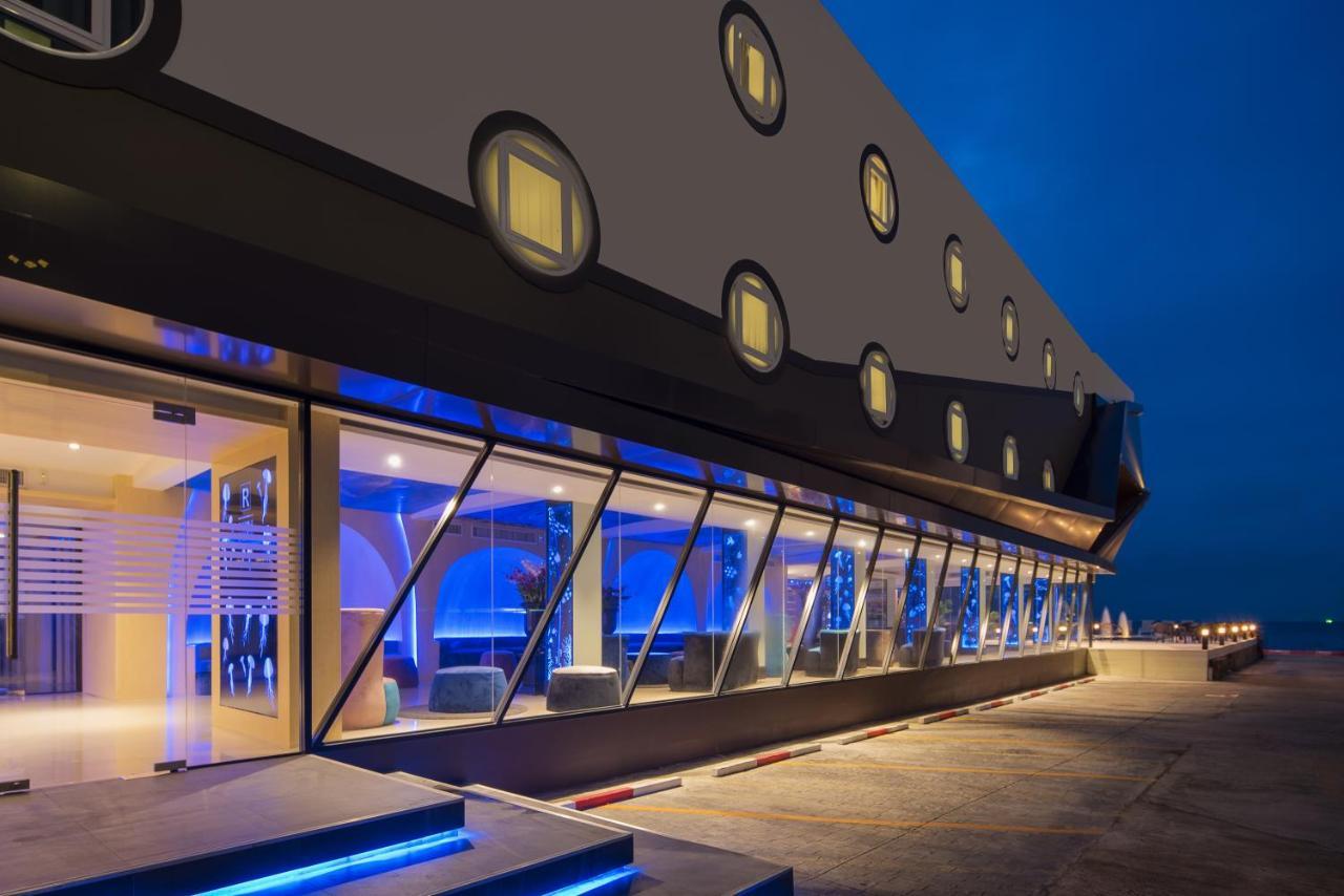 Rodina Beach Hotel Jomtien Beach Exterior foto